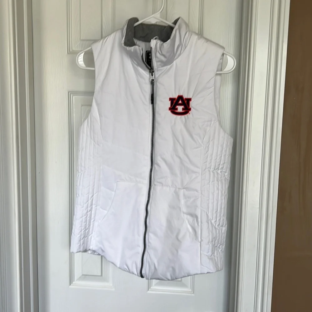 Ladies Auburn Under Armour Vest Like new Small